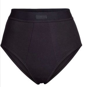 SKIMS Cotton rib brief underwear in soot. NWT
